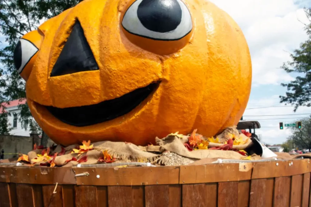 home-hhc-parade3.webp